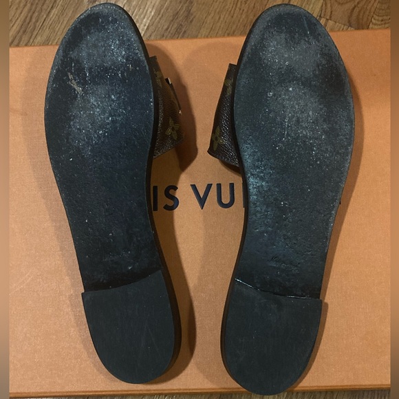 Louis Vuitton Lock It Flat Mule - Picture 3 of 3